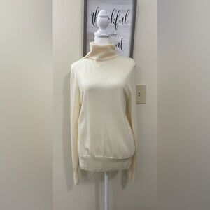J. Crew 100% Merino Wool Turtleneck Sweater Pullover Ivory Size Large.